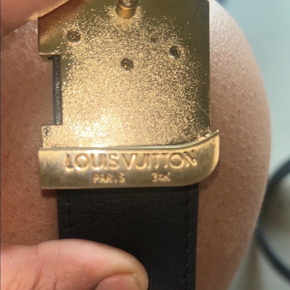 Louis Vuitton Black Leather Detail - Picture 4 of 4